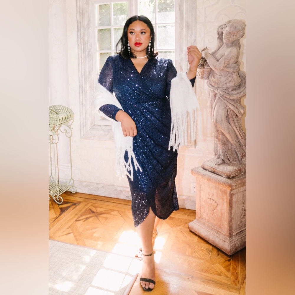 Ivy City Co. Starstruck dress in Navy Blue